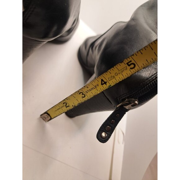 Adrienne Vittadini Black Leather Solid Ankle Booties Back Zip Womens Size 9 M - Picture 10 of 10